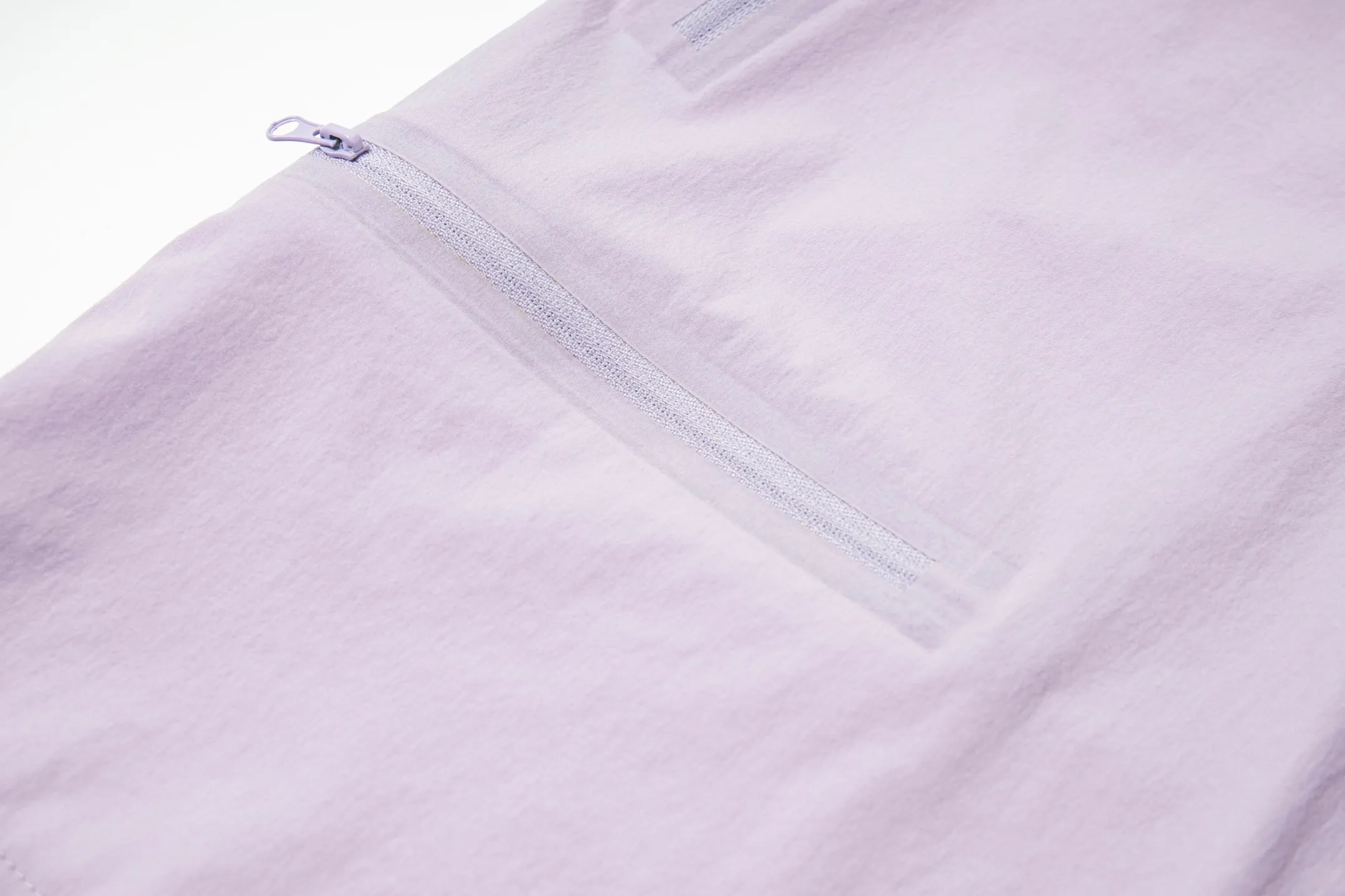 【 】KAILAS Series ， /Breathable/ ， 。 .Wear-Resistant. ， ， ， ， ， ， ， 。 TTex™ Wear-Resistant ， Wear-Resistant， ；Tea T™ ， Breathable， 。 ， ， ， 。 Lightweight ：Black Size：M-XXL